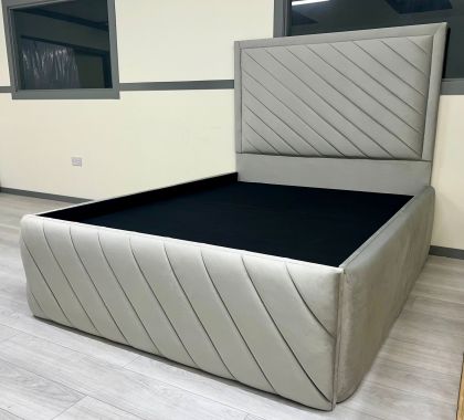 Milan Zara Plush Light Silver-4ft - Small Double-Ottoman