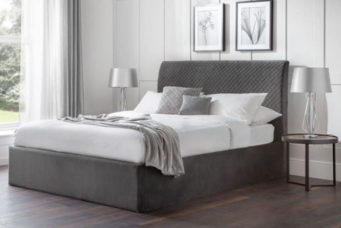 Quilted king size on sale bed